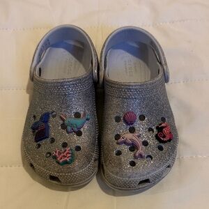 CROCS Kids Silver Glitter Water Shoes with Sea Charms